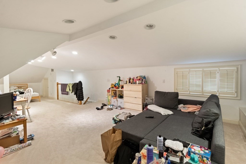 20 Dean Road Wellesley, MA 02481 - Photo 26 of 40