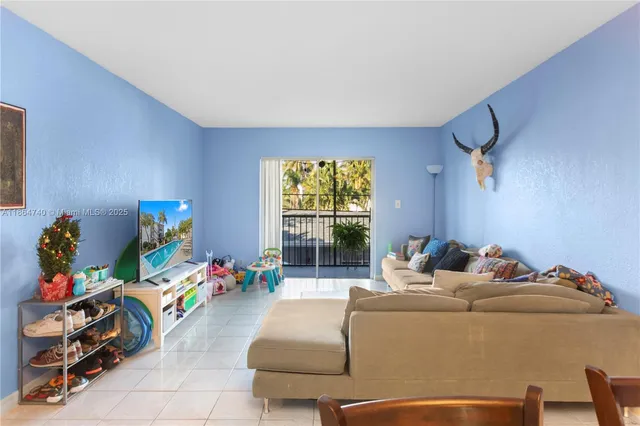 $225,000 | 701 Northeast 1st Court, Unit 209, Hallandale Beach, FL 33009