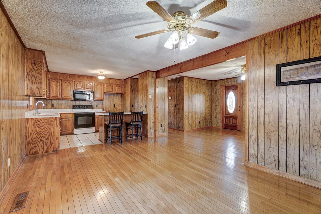 716 Lakeview Circle Morganton, GA 30560 - Photo 5 of 52