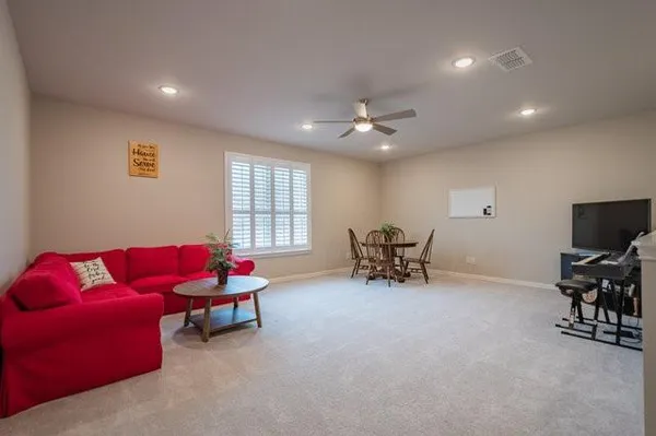 $3,150 | 2253 Burning Bush Lane, Waxahachie, TX 75167