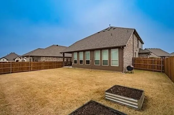 $3,150 | 2253 Burning Bush Lane, Waxahachie, TX 75167