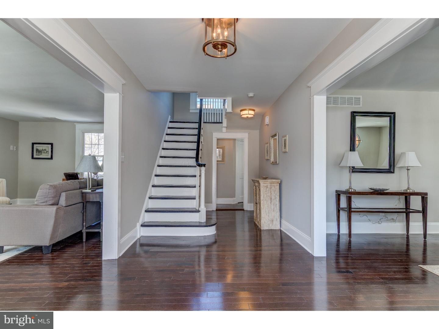 6 Hillside Road Wayne, PA 19087 - Photo 4 of 21 Foyer