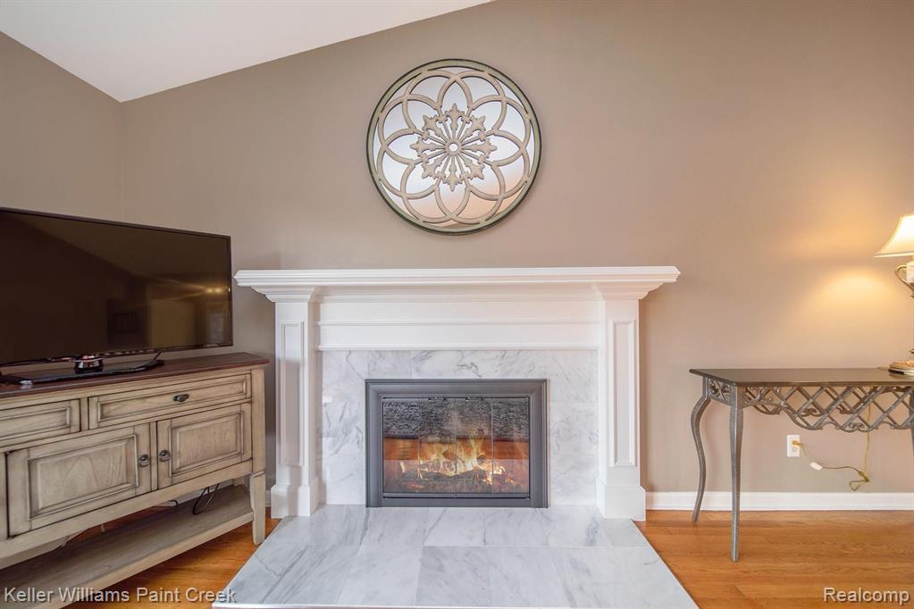 1652 Hillside Lane Rochester Hills, MI 48307 - Photo 9 of 32