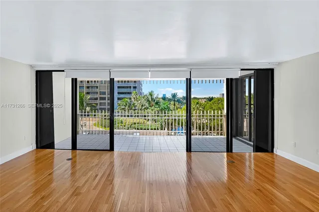 a view of a fountain in the middle of a city