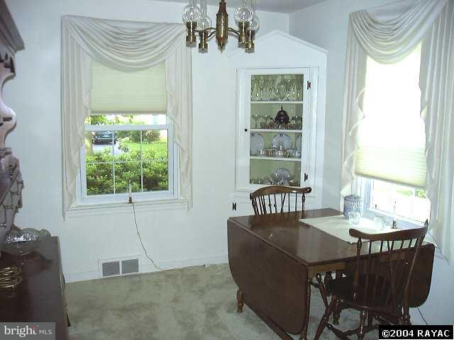 309 Pinehurst Road York, PA 17402 - Photo 3 of 8 Gallery Image 3