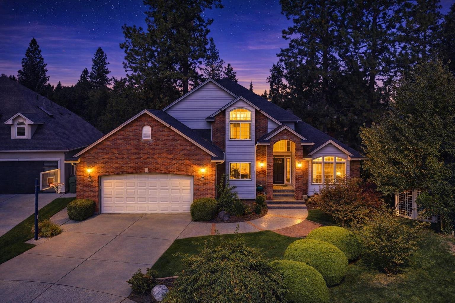 5203 South Hogan Street Spokane, WA 99223 - Photo 2 of 50