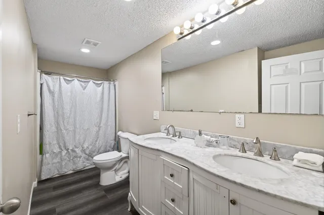 $299,900 | 5626 6th Street Northeast, Fridley, MN 55432