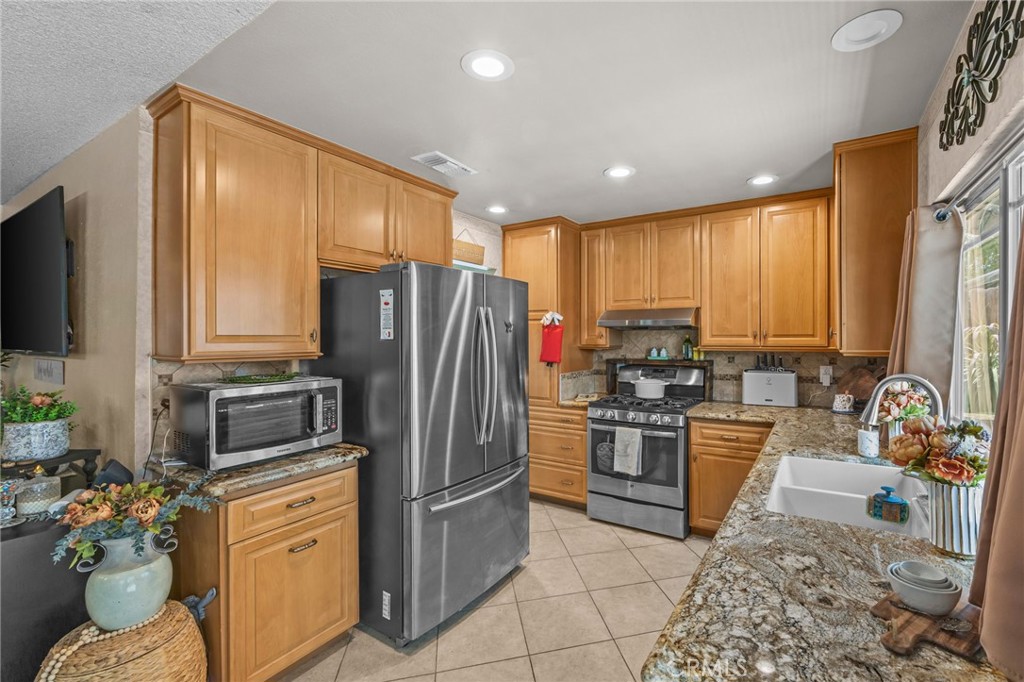 11539 Inglewood Court Riverside, CA 92503 - Photo 16 of 43