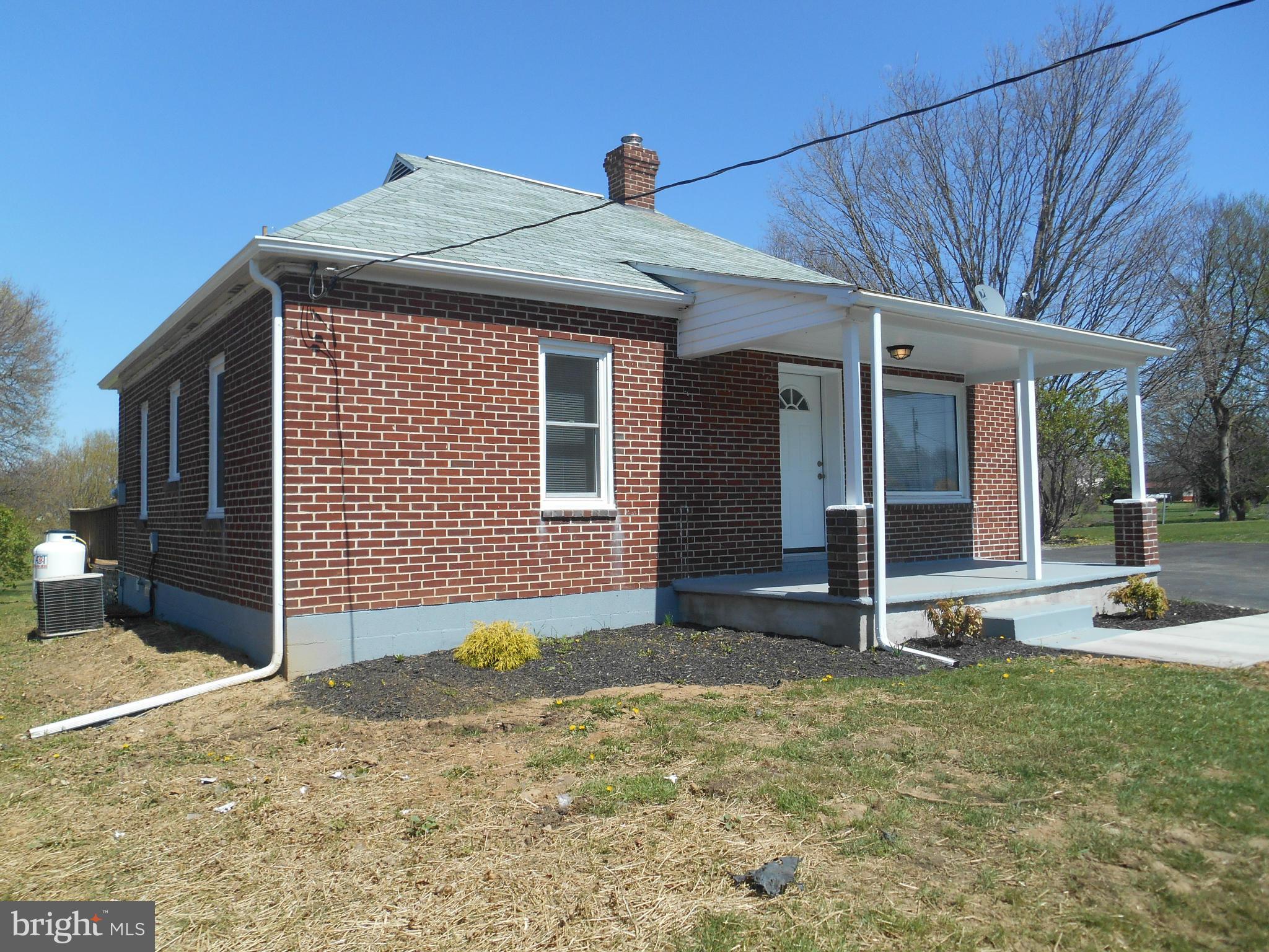16372 Spielman Road Williamsport, MD 21795 - Photo 3 of 30 Exterior (Front)