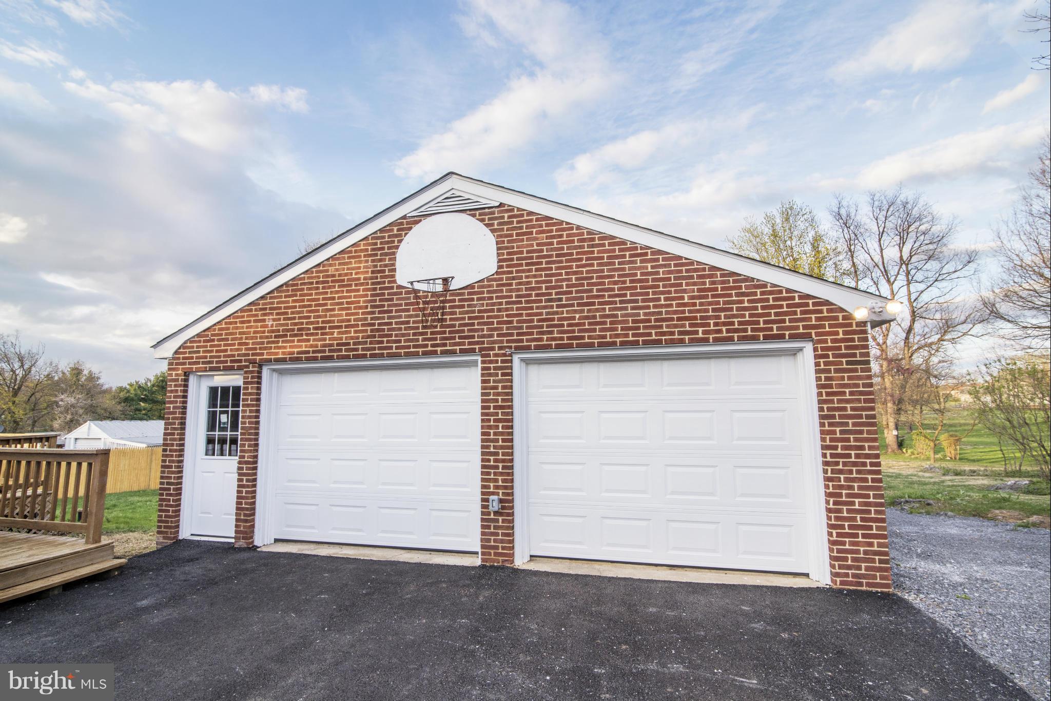 16372 Spielman Road Williamsport, MD 21795 - Photo 5 of 30 Exterior (General)