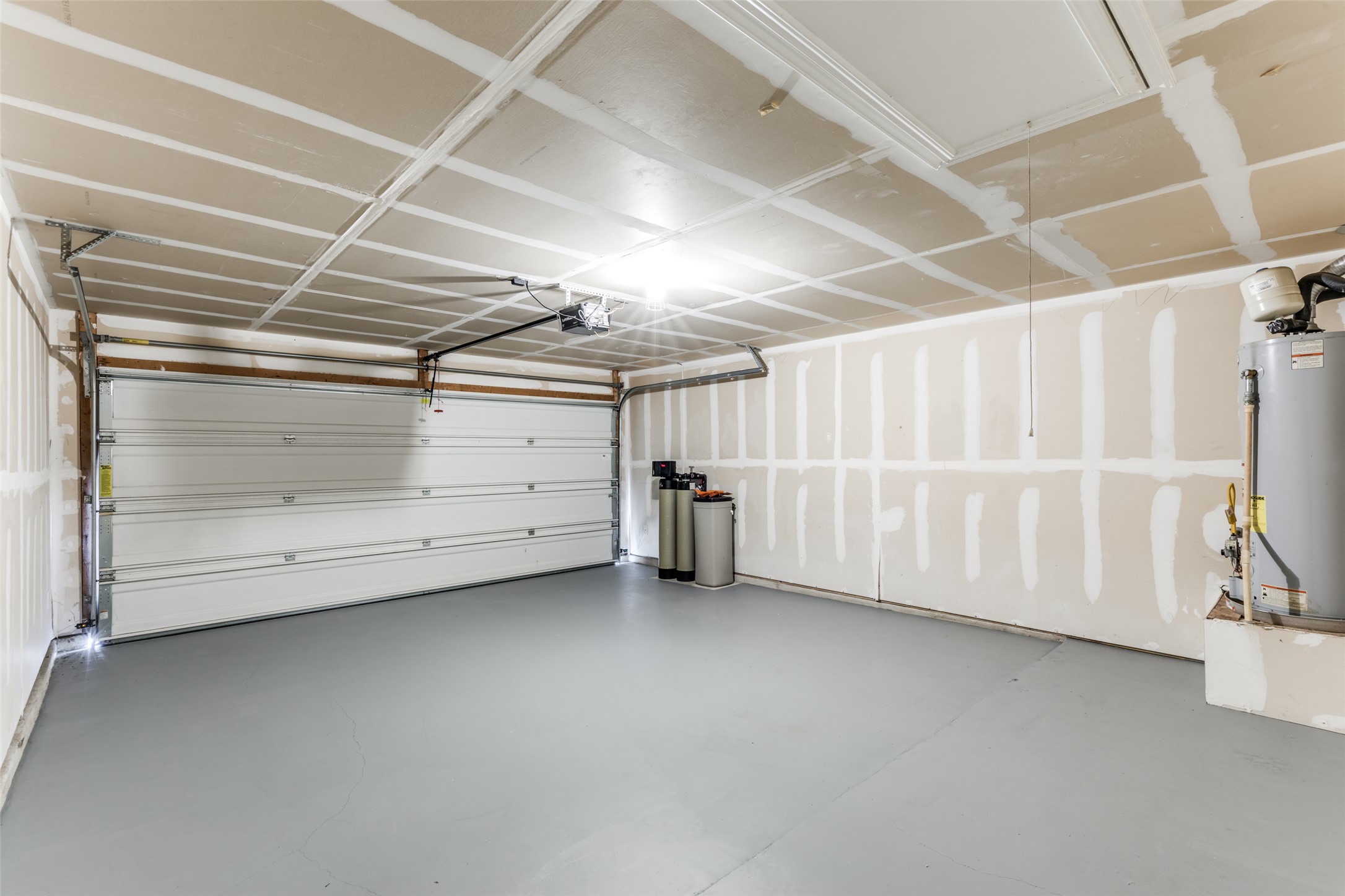 801 Silver Wing Drive Austin, TX 78725 - Photo 21 of 29 a view of a room with garage