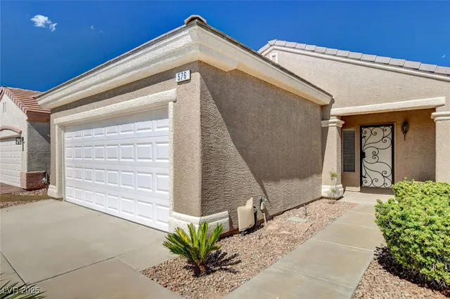 $1,875 | 576 Carmel Mesa Drive, Henderson, NV 89012