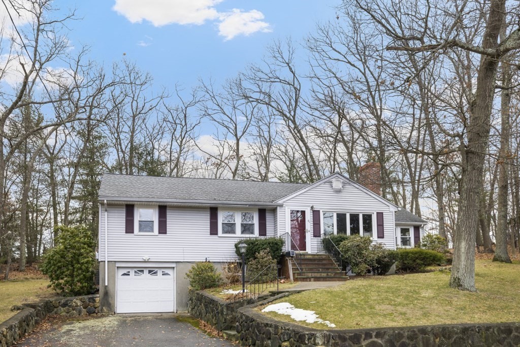 46 Catherine Avenue Reading, MA 01867 - Photo 2 of 32 Gallery Image 2