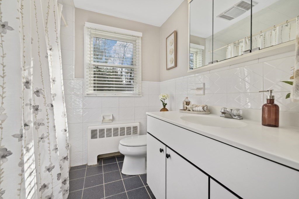 46 Catherine Avenue Reading, MA 01867 - Photo 23 of 32 Gallery Image 23