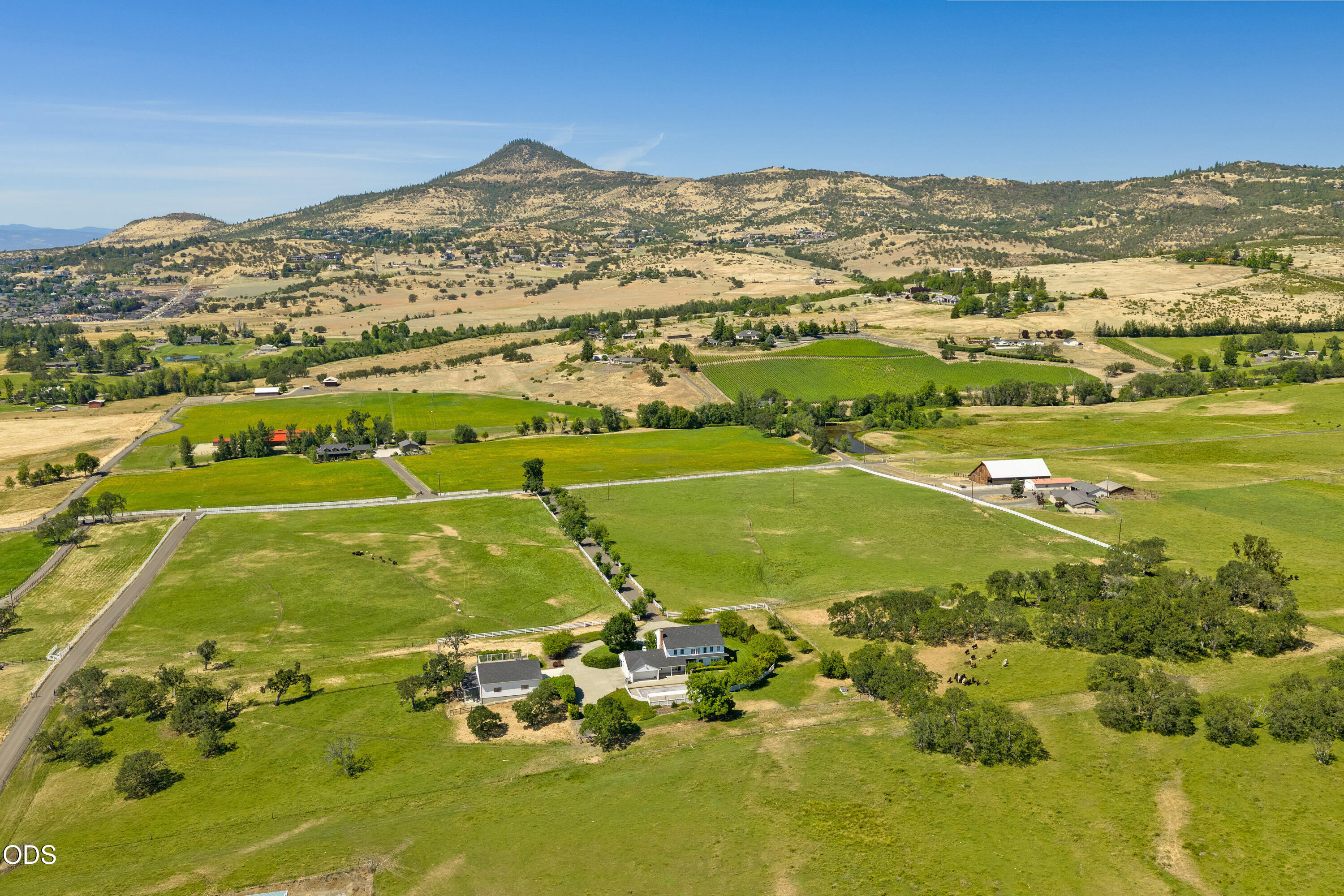 4550 Coal Mine Road Medford, OR 97504 - Photo 9 of 50