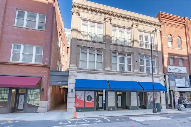 $1,950 | 215 Mitchell Street Southwest, Unit 13, Atlanta, GA 30303