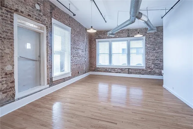 $1,950 | 215 Mitchell Street Southwest, Unit 13, Atlanta, GA 30303