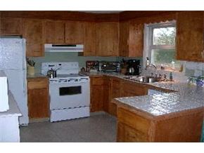 8 Crestview Terrace Stratham, NH 03885 - Photo 4 of 6