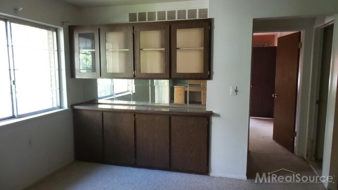 29181 Hayes Road, Unit C7 Warren, MI 48088 - Photo 5 of 12 31213694-4.JPG