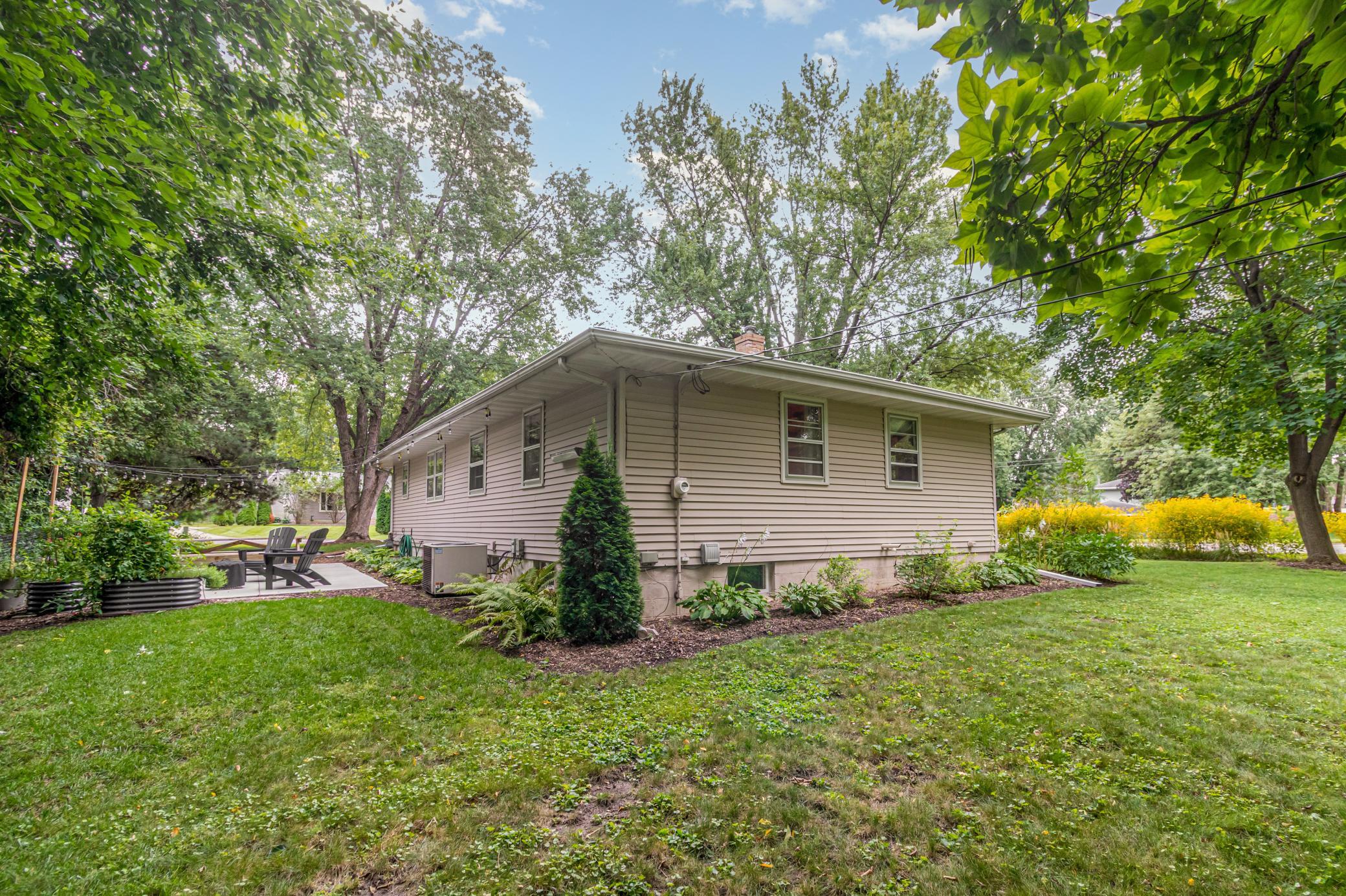 9900 Cedar Lake Road Minnetonka, MN 55305 - Photo 24 of 25