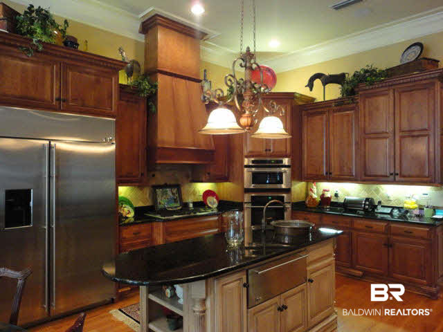 104 Augusta Court Fairhope, AL 36532 - Photo 13 of 42 Gourmet Kitchen