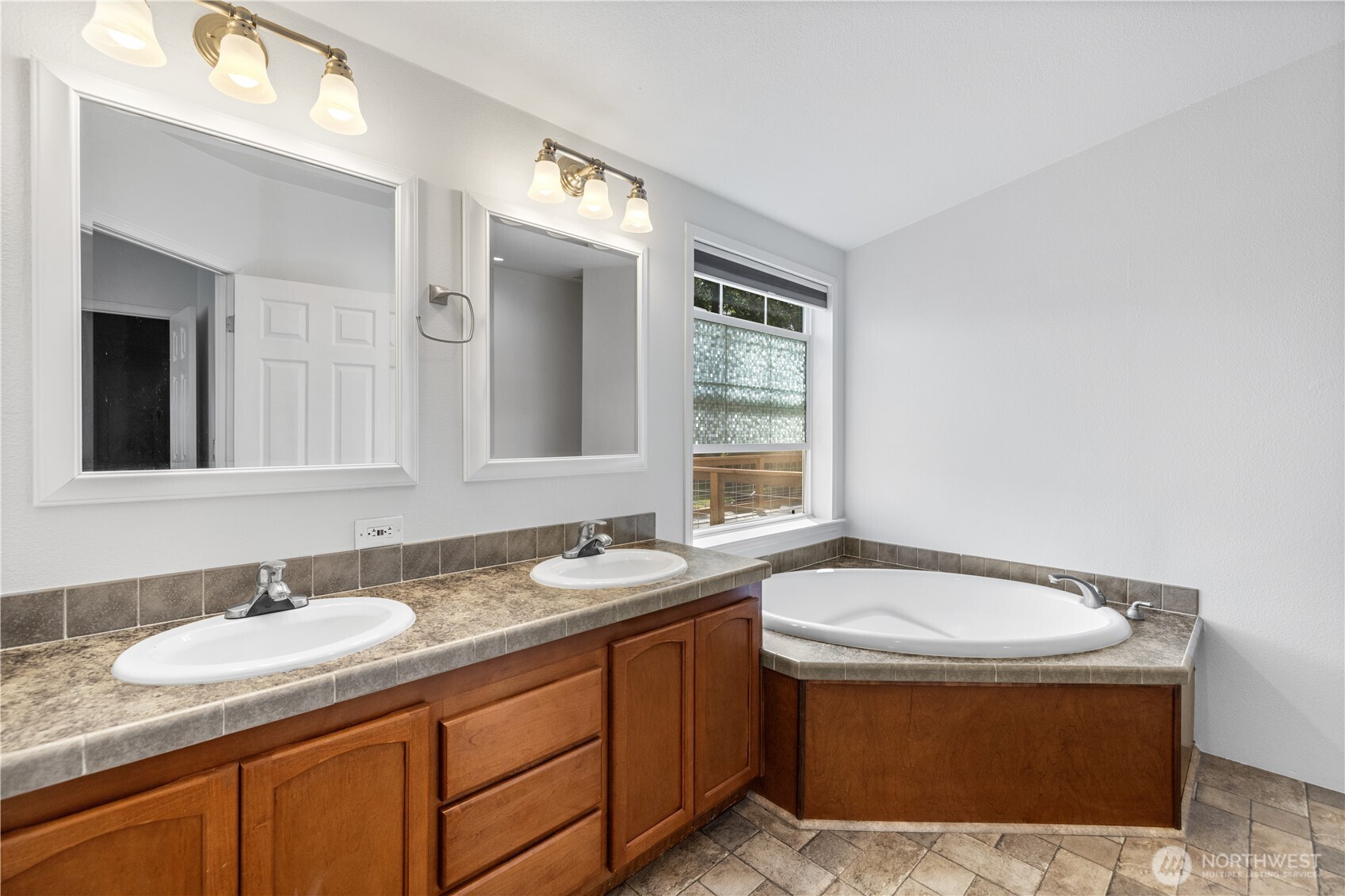 4919 G Loop Road Bow, WA 98232 - Photo 13 of 40 Gallery Image 13