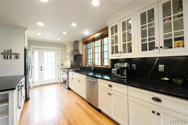 $4,750 | 418 Carswold Drive, St. Louis, MO 63105