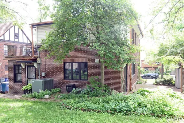 $4,750 | 418 Carswold Drive, St. Louis, MO 63105
