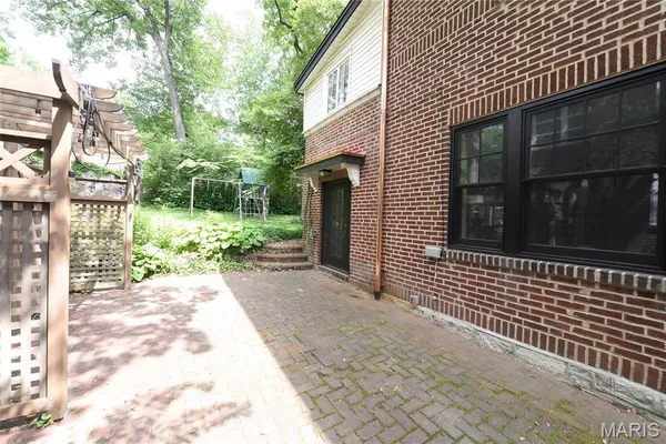 $4,750 | 418 Carswold Drive, St. Louis, MO 63105