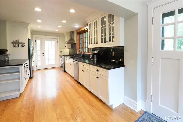 $4,750 | 418 Carswold Drive, St. Louis, MO 63105