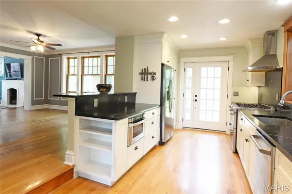 $4,750 | 418 Carswold Drive, St. Louis, MO 63105