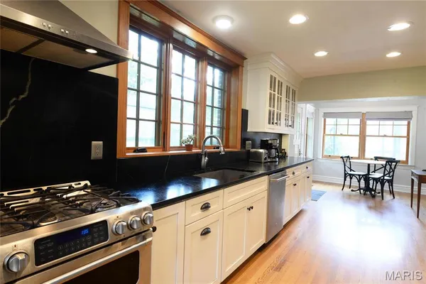 $4,750 | 418 Carswold Drive, St. Louis, MO 63105