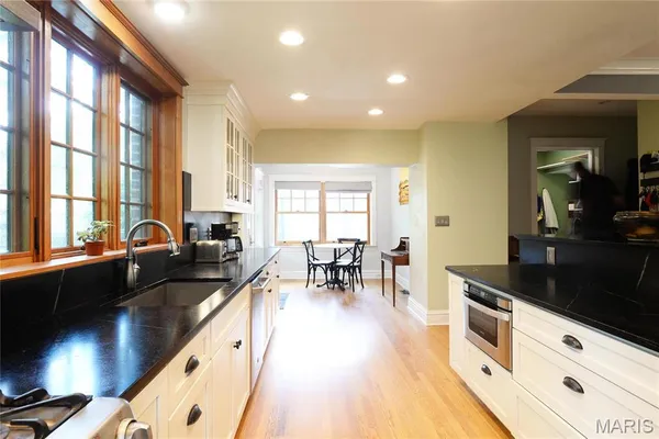 $4,750 | 418 Carswold Drive, St. Louis, MO 63105