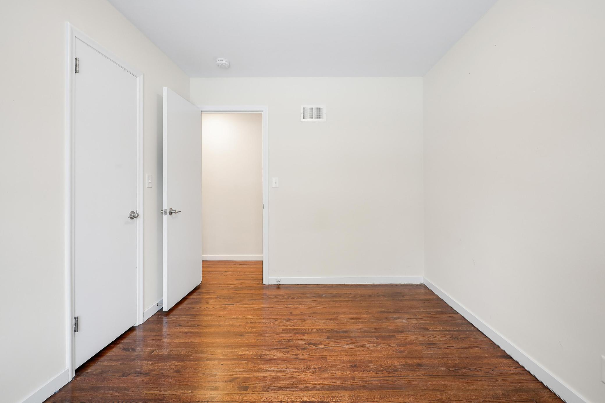 5101 Zenith Avenue South Minneapolis, MN 55410 - Photo 14 of 23