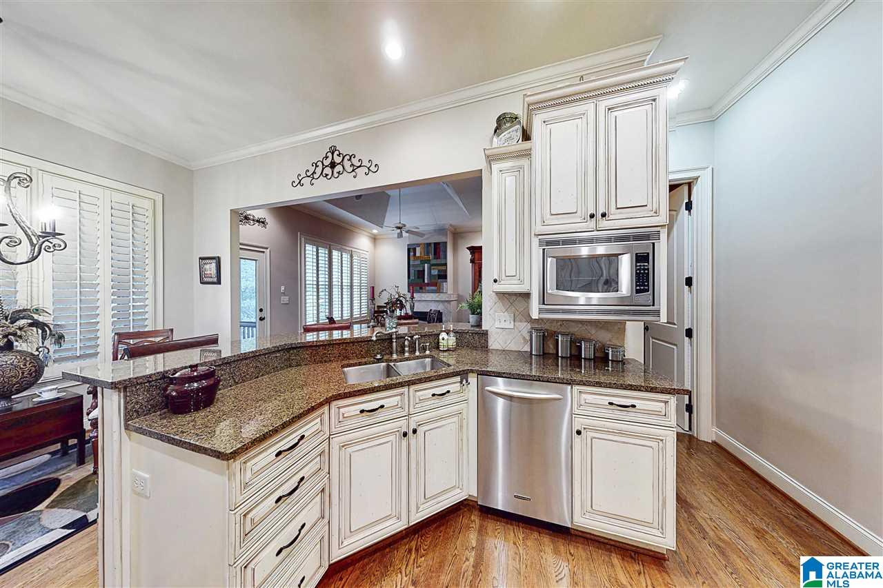 112 Kilberry Circle Pelham, AL 35124 - Photo 3 of 48
