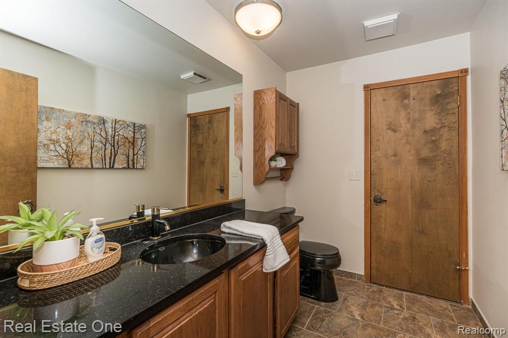 1120 Seville Road Rochester Hills, MI 48309 - Photo 9 of 22
