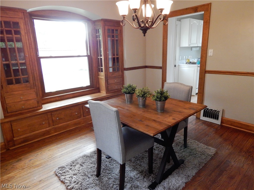 7501 Jameson Road Cleveland, OH 44129 - Photo 6 of 25