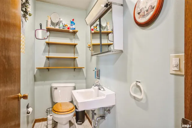 $210,000 | 904 5th Street, Erie, IL 61250