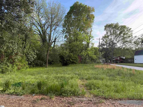 $15,000 | 306 Cemetery Street, Laurens, SC 29360