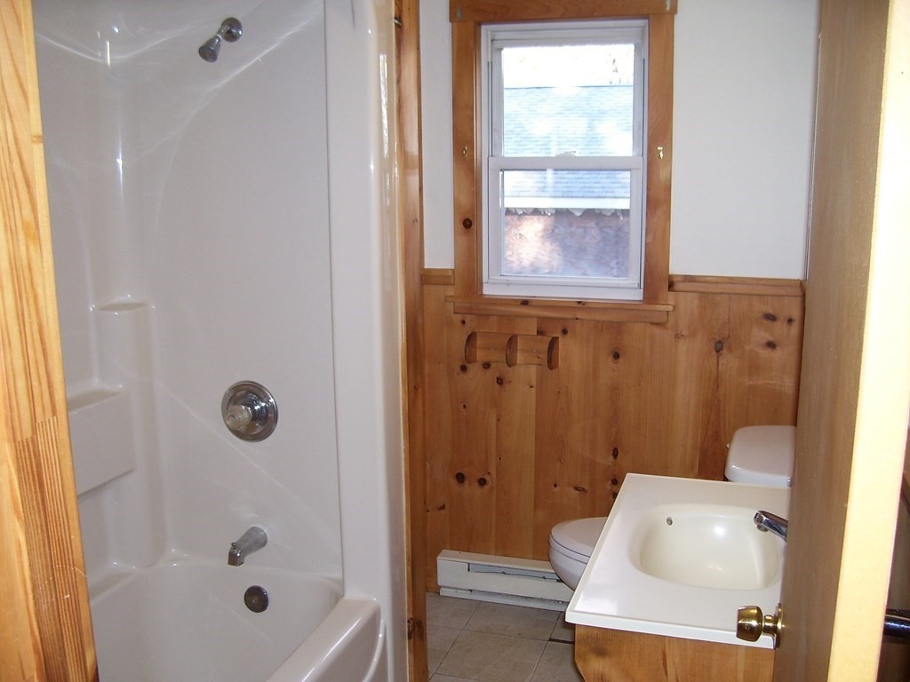 64 Charnock Hill Road Rutland, MA 01543 - Photo 5 of 10 Gallery Image 5