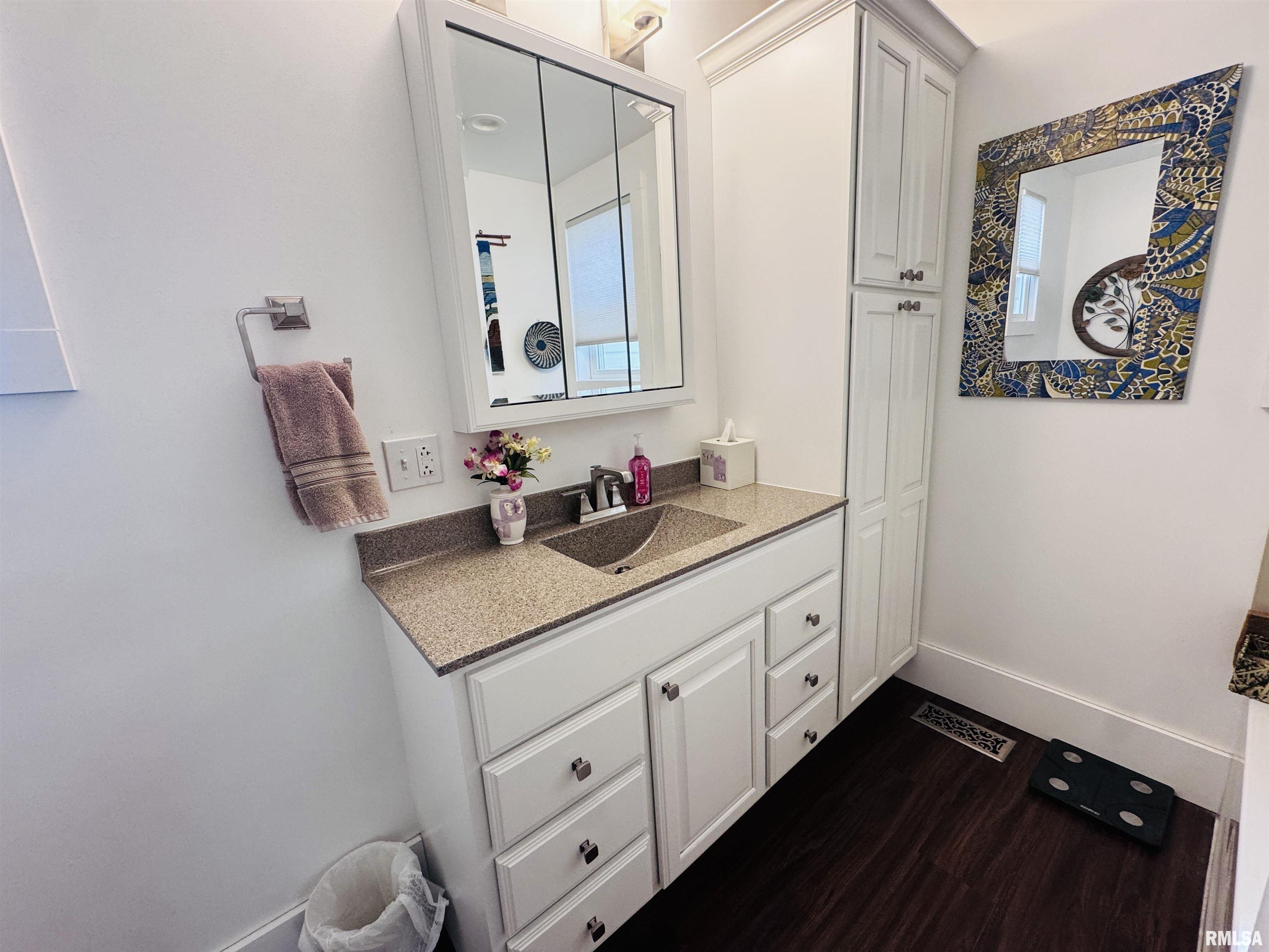 682 North Rile Street Bushnell, IL 61422 - Photo 18 of 50