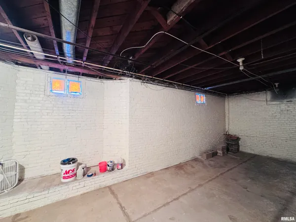 $139,900 | 682 North Rile Street, Bushnell, IL 61422