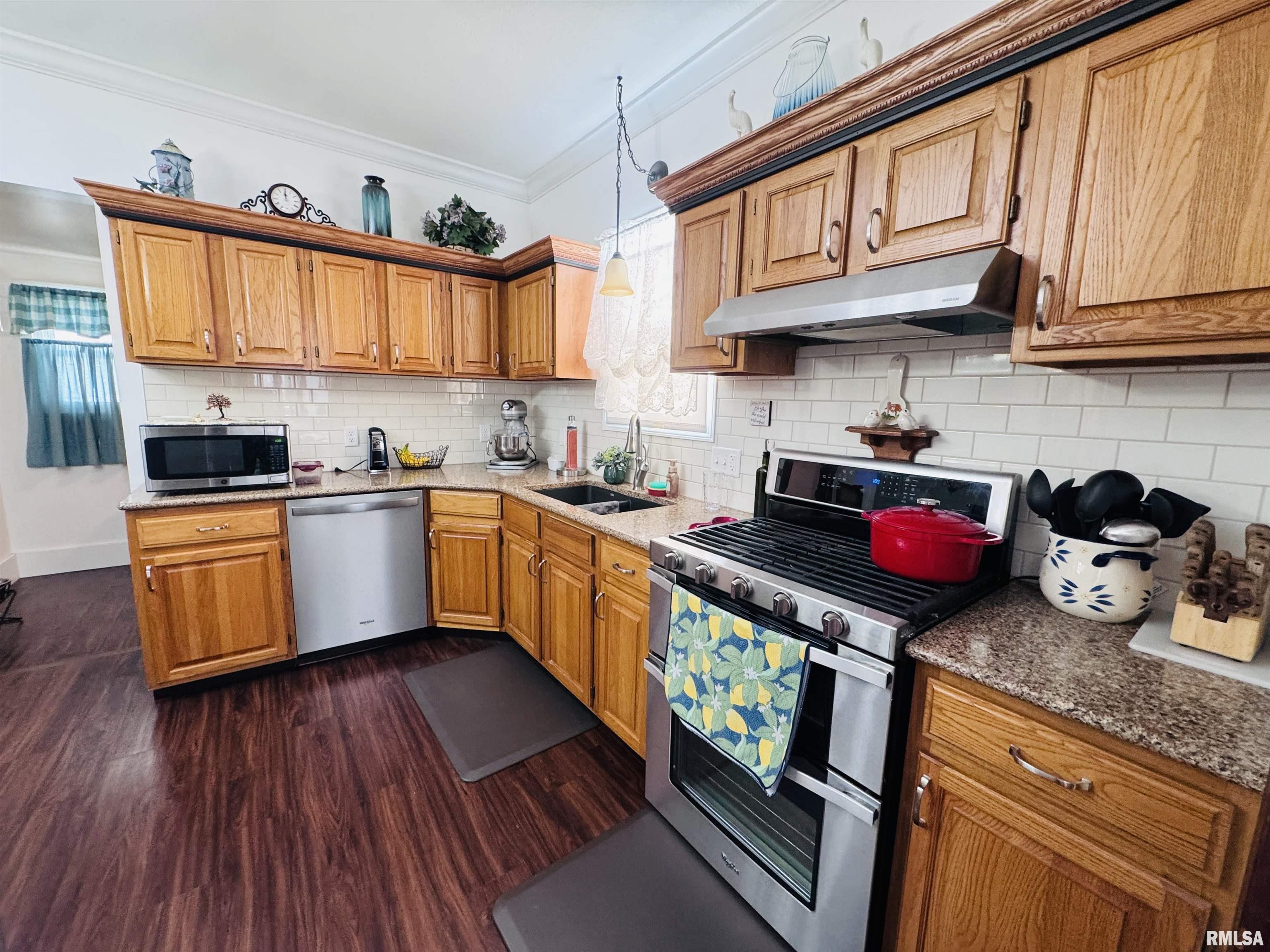 682 North Rile Street Bushnell, IL 61422 - Photo 7 of 50