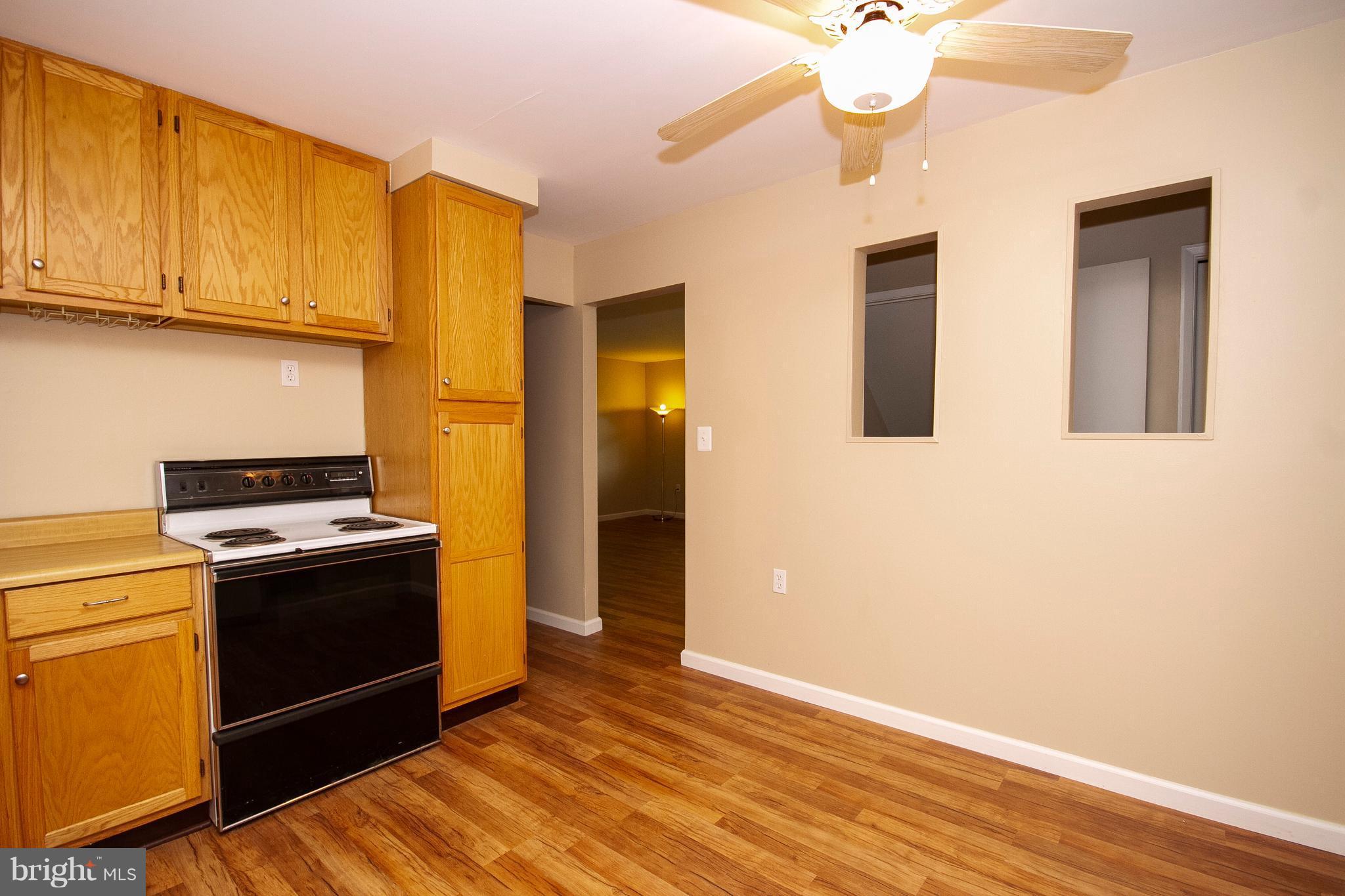 1714 Newcastle Road Baltimore, MD 21244 - Photo 11 of 29 Eat in kitchen