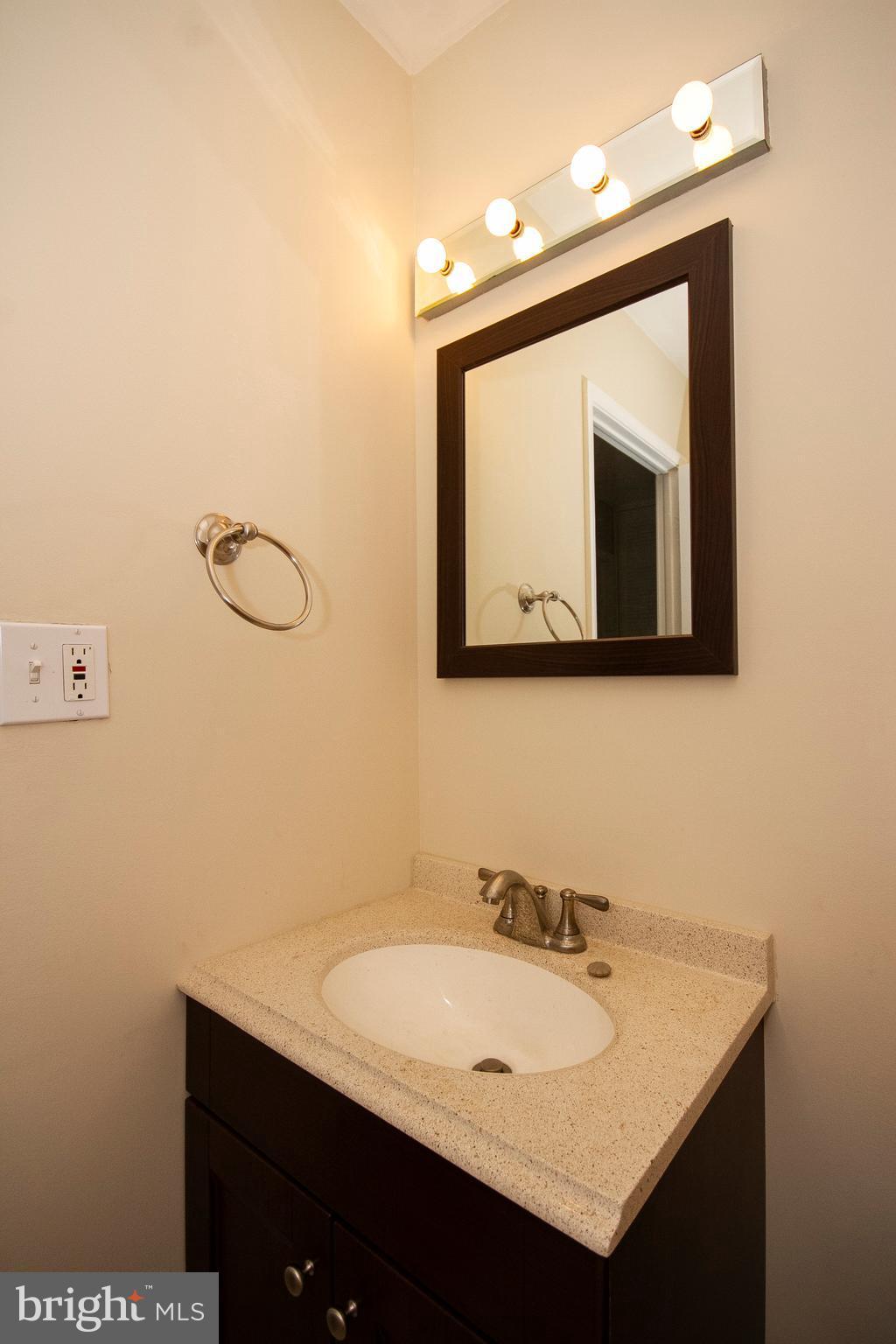 1714 Newcastle Road Baltimore, MD 21244 - Photo 21 of 29 Bath