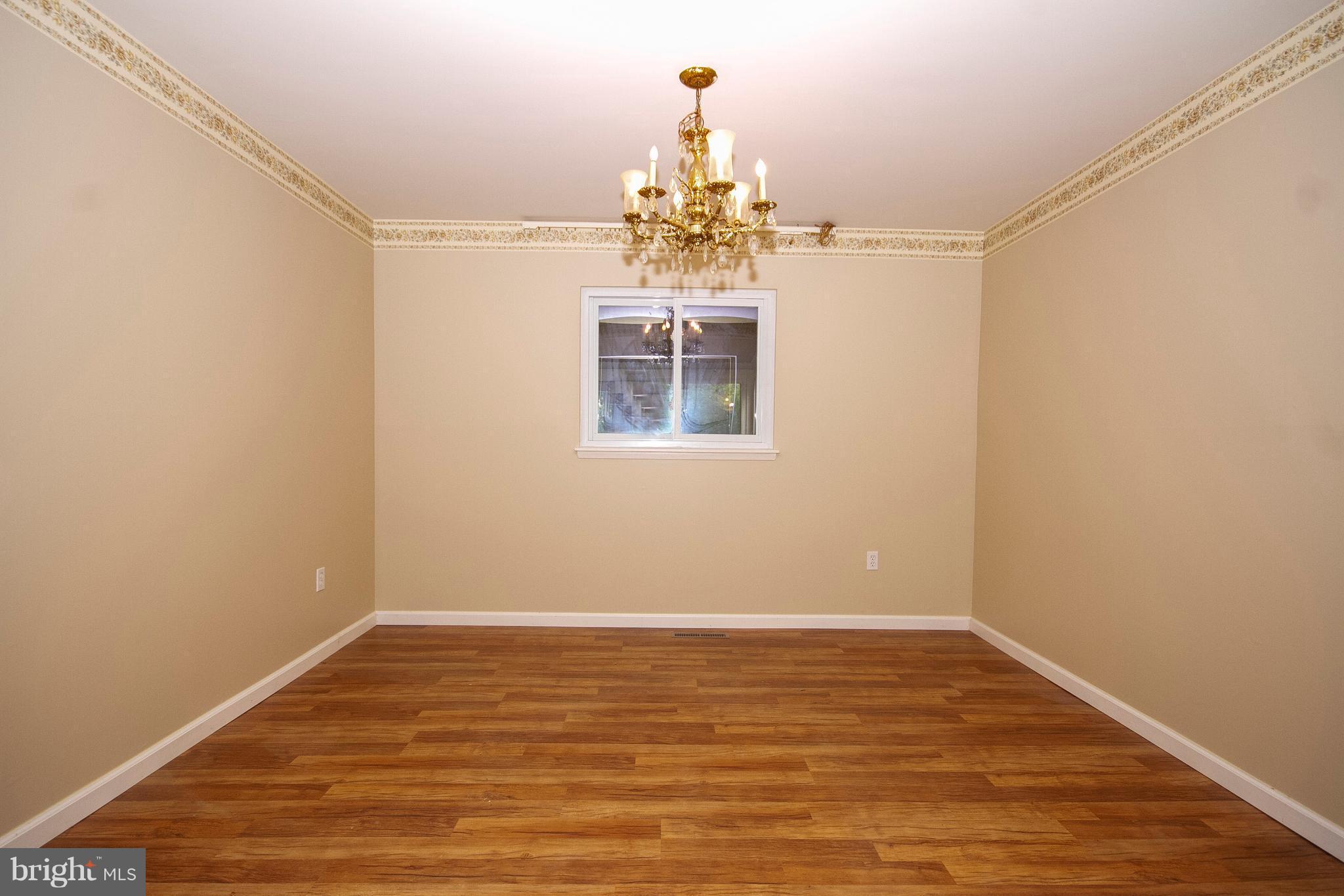 1714 Newcastle Road Baltimore, MD 21244 - Photo 6 of 29 Dining Room