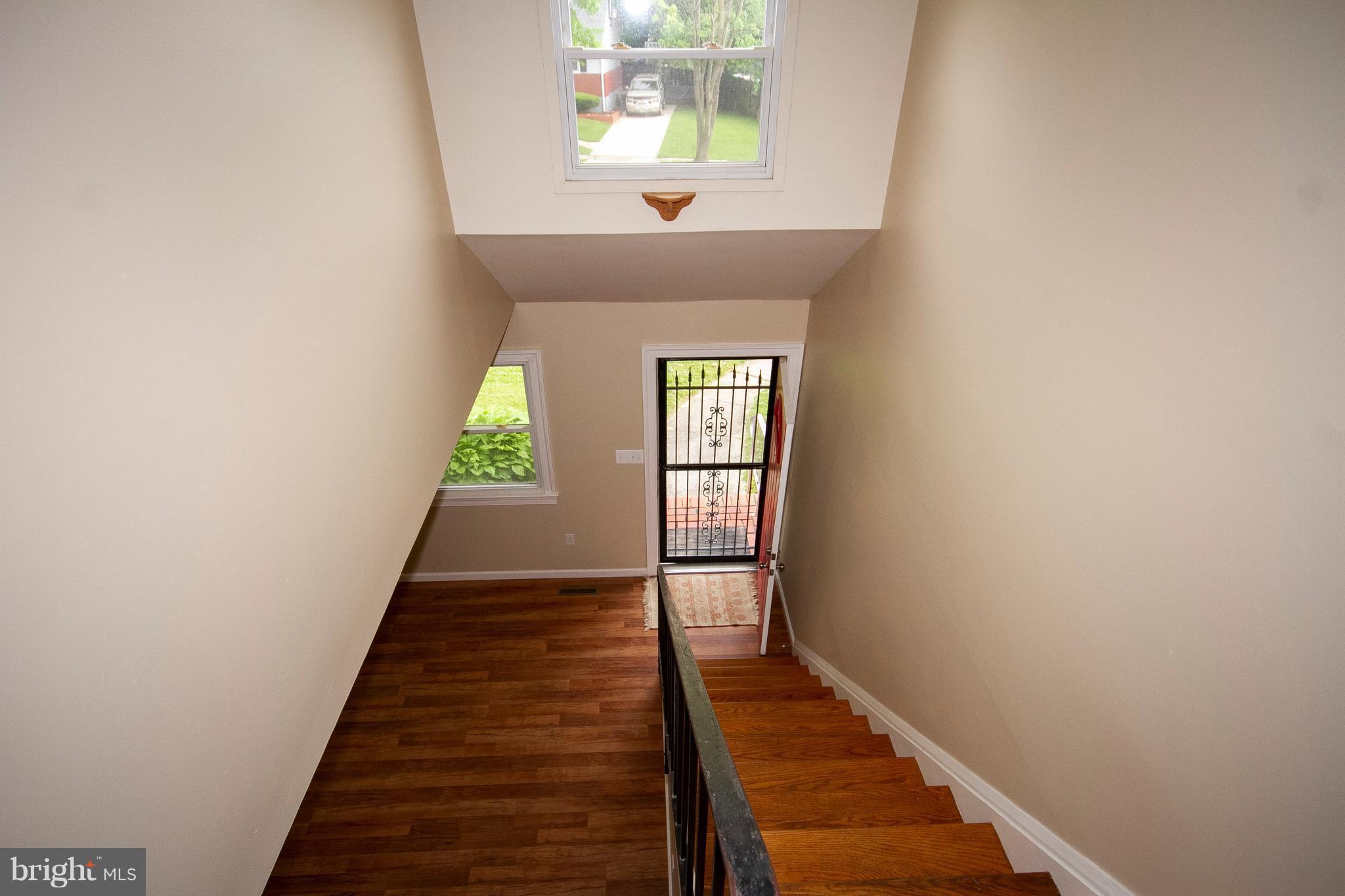 1714 Newcastle Road Baltimore, MD 21244 - Photo 7 of 29 Interior (General)