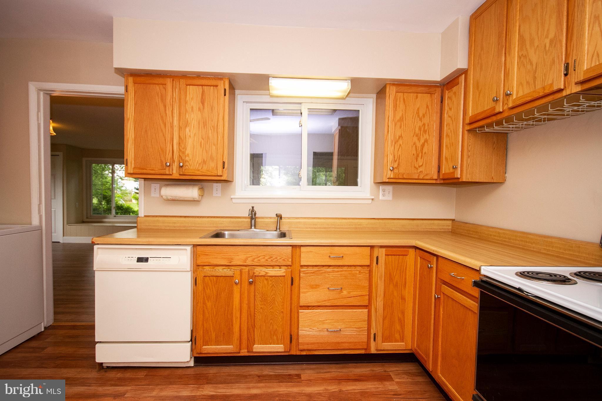 1714 Newcastle Road Baltimore, MD 21244 - Photo 9 of 29 Interior (General)