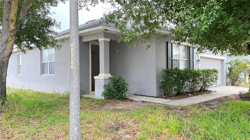 318 Sand Ridge Drive Davenport, FL 33896 - Photo 2 of 33