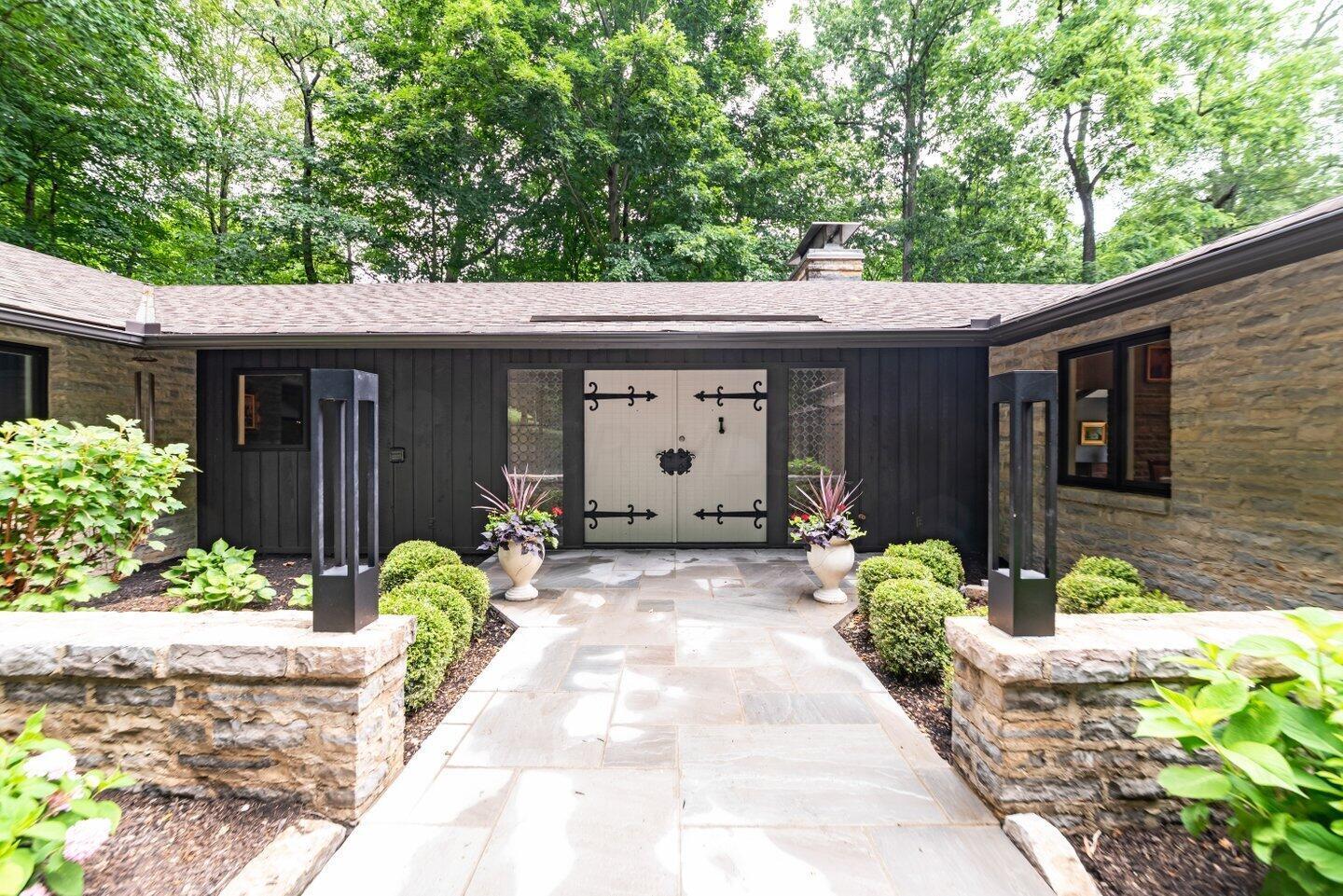 3992 Old Poste Road Columbus, OH 43221 - Photo 3 of 64 Gallery Image 3
